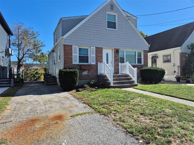 property at 136-11-136244 244th St