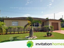 4675 Addison St in Boca Raton, FL - Building Photo