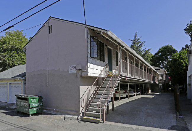 2512 O St in Sacramento, CA - Building Photo - Building Photo