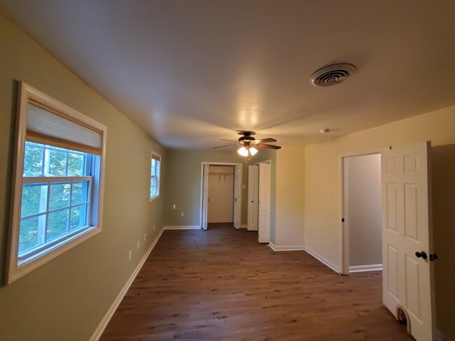 property at 1562 W Washington St