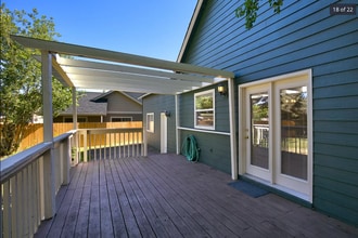 2275 NE Nuttail Ct, Unit 2275 Nuttail Ct in Bend, OR - Building Photo - Building Photo