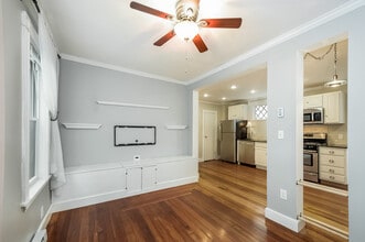 244 Sycamore St, Unit 244 Sycamore St, Apt 1 in Watertown, MA - Foto de edificio - Building Photo