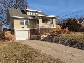 3607 Franklin Ave, Unit 3607 Franklin Ave in Des Moines, IA - Building Photo - Building Photo