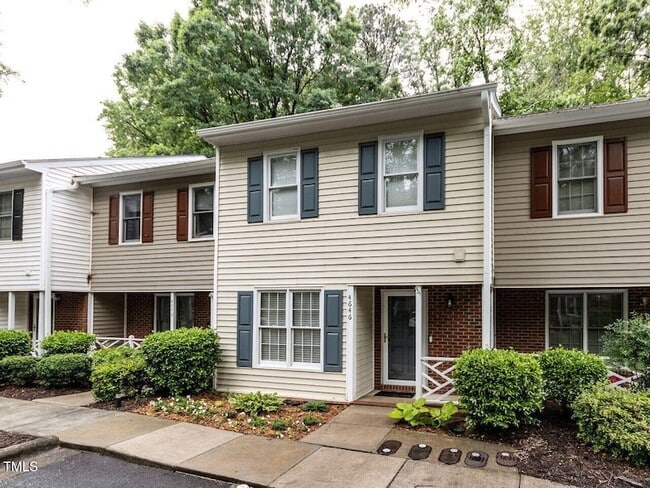 4646 Fawnbrook Cir, Unit 2-106 in Raleigh, NC - Building Photo - Building Photo