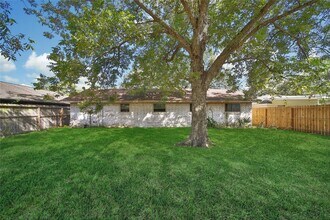 1559 Diplomat Way in Houston, TX - Building Photo - Building Photo