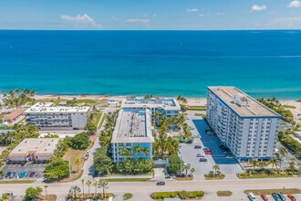 701 SE 21st Ave in Deerfield Beach, FL - Building Photo - Building Photo