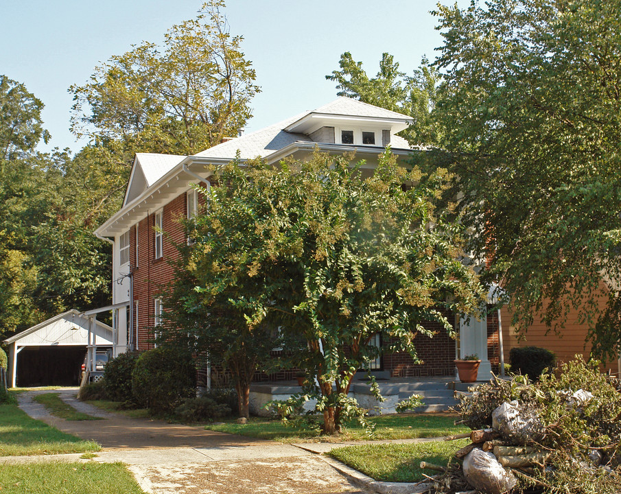 2164 Court Ave in Memphis, TN - Building Photo