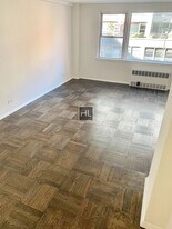 EAST 55 STREET, Unit 8D in New York, NY - Building Photo