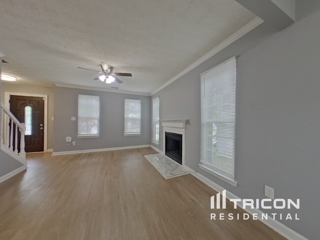 1384 Ling Dr in Austell, GA - Building Photo - Building Photo