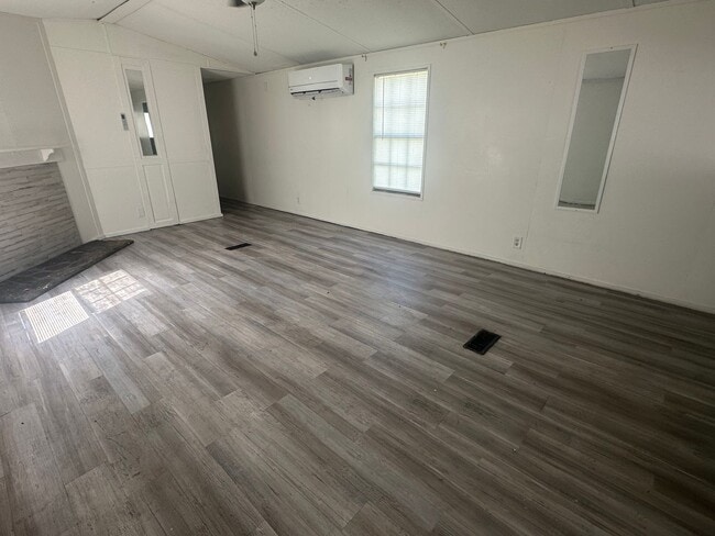 450 Harmon Ln in Opelousas, LA - Building Photo - Building Photo