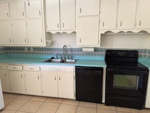 919 Manzano St NE in Albuquerque, NM - Building Photo - Building Photo