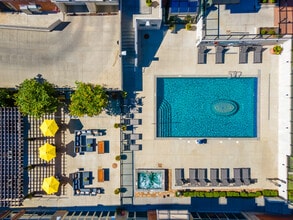 Roaster's Block in Kansas City, MO - Foto de edificio - Building Photo