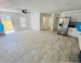 1 18th St S in St. Petersburg, FL - Foto de edificio - Building Photo
