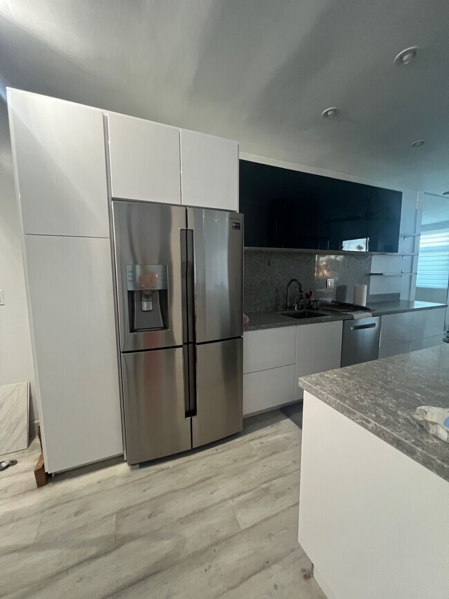 900 Euclid St in Santa Monica, CA - Building Photo - Building Photo