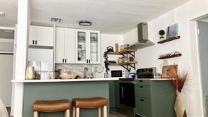 2500 NE 16th Ave in Wilton Manors, FL - Building Photo - Building Photo