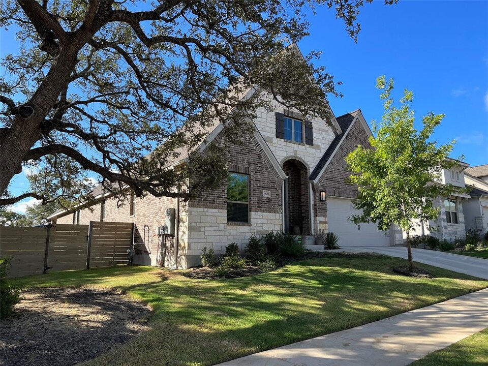 3828 Mercer Rd in Georgetown, TX - Building Photo