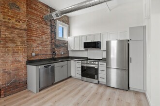 Coney Island Lofts in Kalamazoo, MI - Foto de edificio - Building Photo