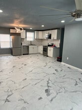 2423 N Quincy Ave in Tulsa, OK - Building Photo - Building Photo