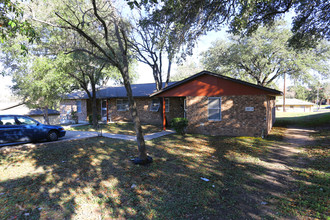 Bouldin Oaks in Austin, TX - Building Photo - Building Photo