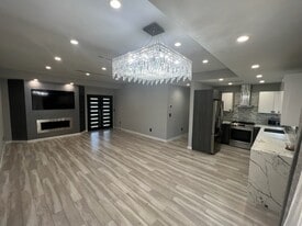 7773 Cherrystone Ave in Panorama City, CA - Building Photo