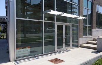 Hickory Suites in Waterloo, ON - Building Photo - Building Photo