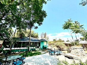 15722 Parthenia St in Los Angeles, CA - Building Photo - Building Photo