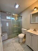 10501 Angell St in Norwalk, CA - Foto de edificio - Building Photo