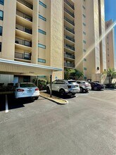 2620 Cove Cay Dr in Clearwater, FL - Foto de edificio - Building Photo
