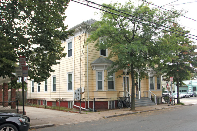 66-68 Pearl St