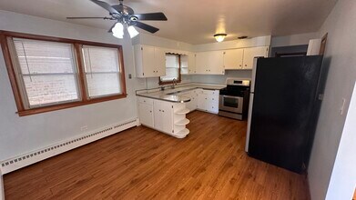 7850 W Belmont Ave in Chicago, IL - Building Photo - Building Photo