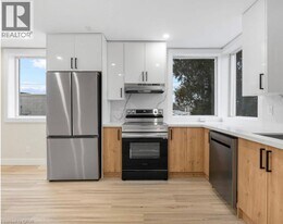 264 Thayer Ave in Hamilton, ON - Building Photo