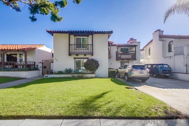 709 Agate St in San Diego, CA - Building Photo - Building Photo