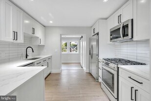 6903 Dunmanway, Unit B in Dundalk, MD - Building Photo