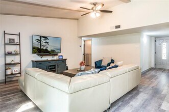 1000 Middle Cove Dr in Plano, TX - Building Photo - Building Photo