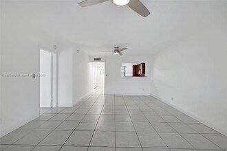 126 S Cypress Rd in Pompano Beach, FL - Building Photo - Building Photo