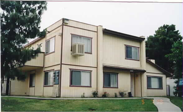 1094 N Verde Ave in Rialto, CA - Building Photo