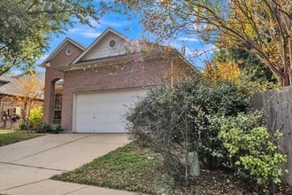 5009 Hibiscus Valley Dr in Austin, TX - Building Photo - Building Photo