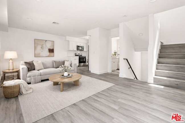 2936 West Blvd in Los Angeles, CA - Building Photo - Building Photo