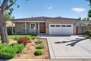 18270 Baylor Ave in Saratoga, CA - Building Photo