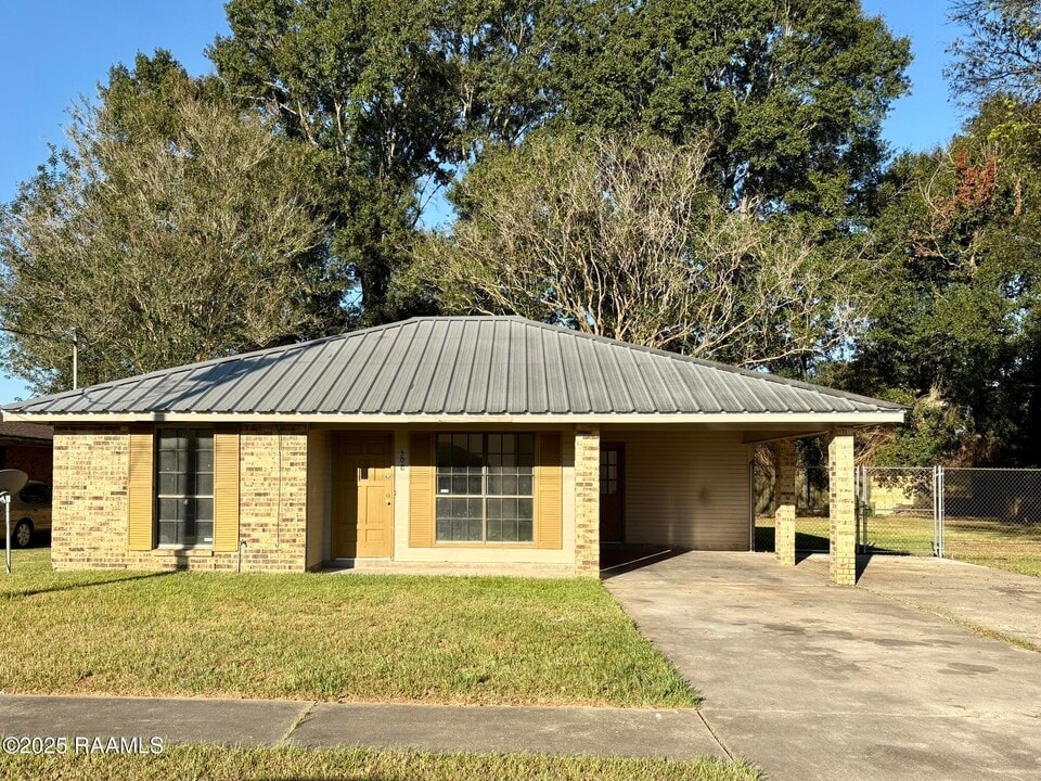 308 Nashua Dr in Carencro, LA - Building Photo