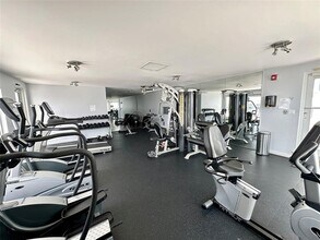 2841 N Ocean Blvd, Unit 201 in Lauderdale-by-the-Sea, FL - Building Photo - Building Photo