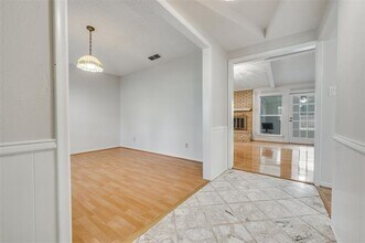 3212 Townsend Dr in Dallas, TX - Building Photo - Building Photo