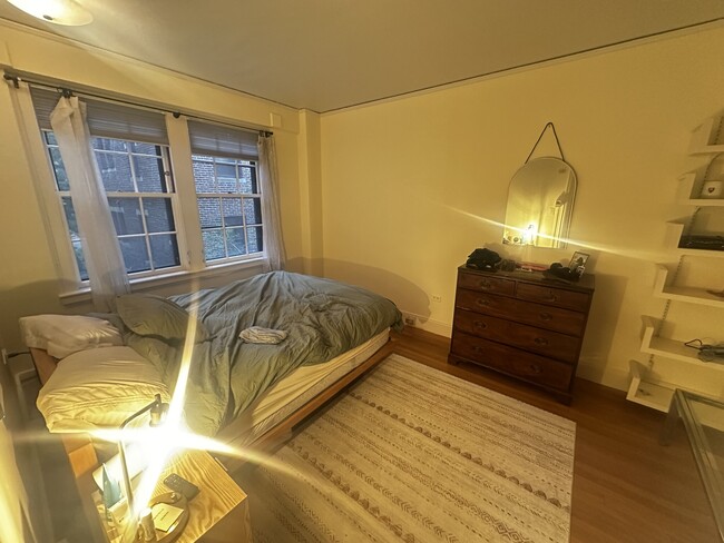 988 Memorial Dr, Unit 283 in Cambridge, MA - Building Photo - Building Photo
