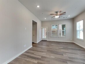 1029 Fallgate Dr in Saginaw, TX - Building Photo - Building Photo