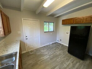 4205 McCahill Rd in Chattanooga, TN - Foto de edificio - Building Photo