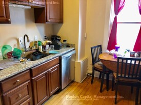 30 Leamington Rd, Unit 2 in Boston, MA - Building Photo - Building Photo