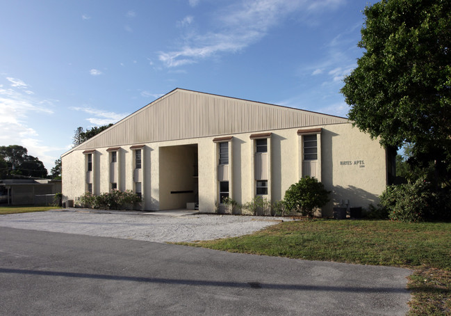 Hayes Apartments in Sarasota, FL - Foto de edificio - Building Photo