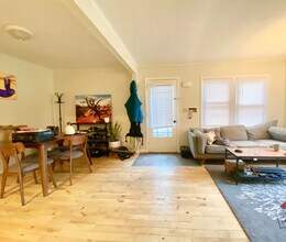 47 Mansion St, Unit B in Winooski, VT - Building Photo - Building Photo