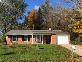 3301 N Valleyview Dr in Bloomington, IN - Building Photo