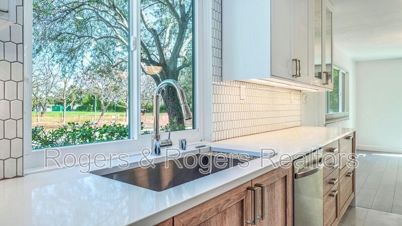 20272 Pacifica Dr in Cupertino, CA - Building Photo